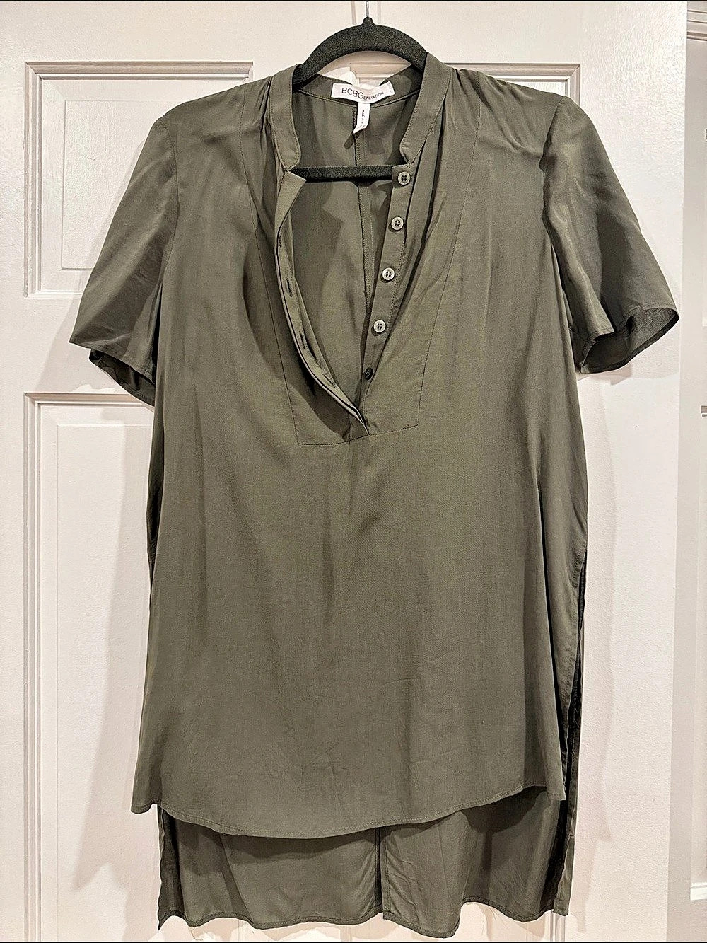 BCBG Generation Olive Button Front Tunic Size XXS Like New